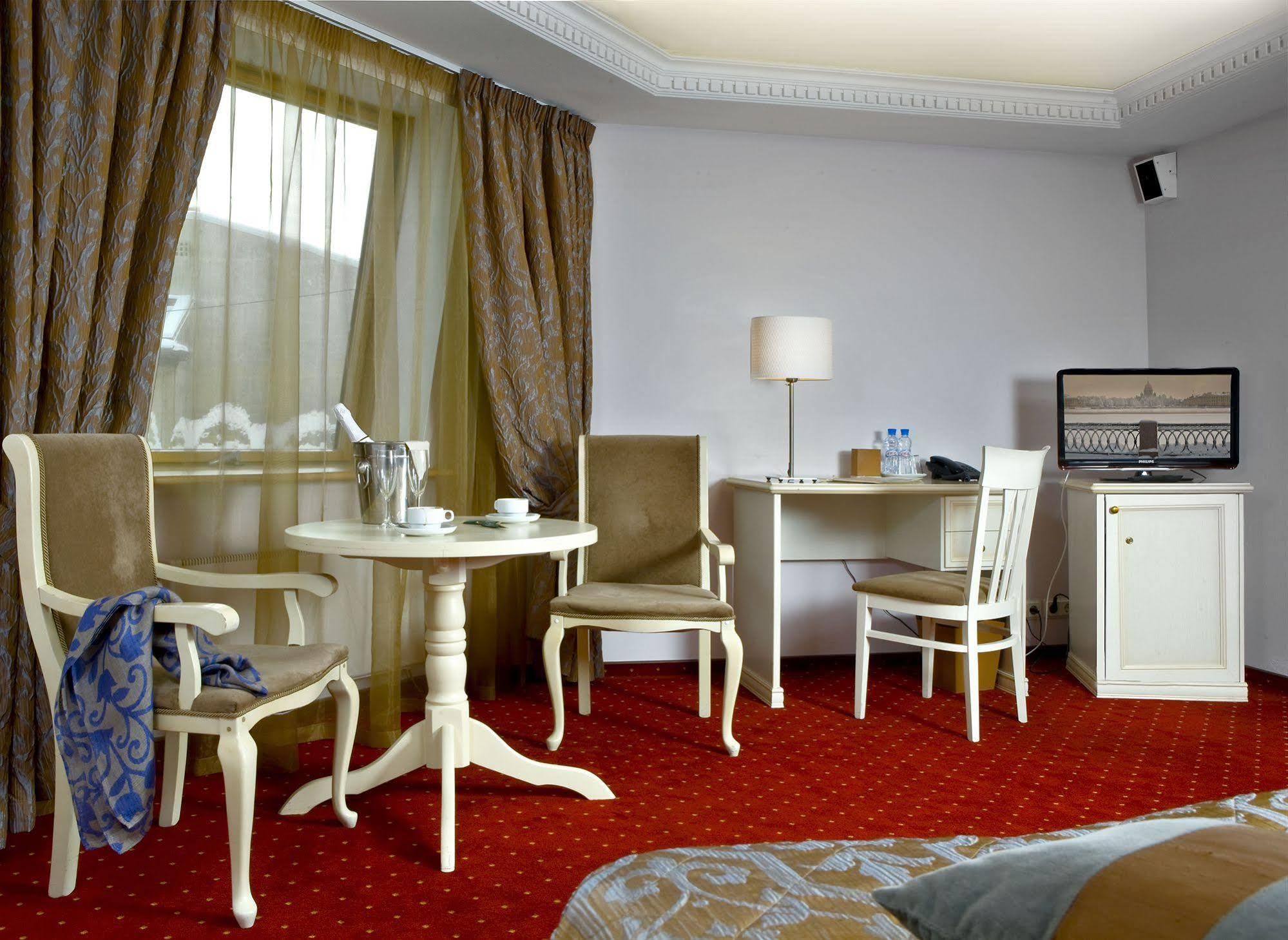 聖彼得堡 卡拉马佐夫兄弟饭店酒店 客房 照片